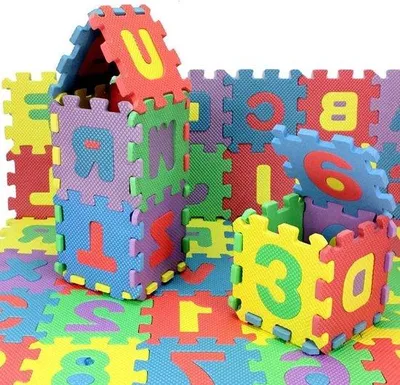 Produktbild von Famanu Spielmatte Puzzlezahlen Alphabet - 36 Teile