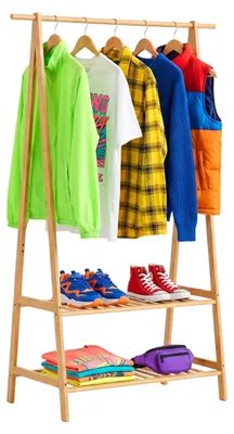 Zdjęcie produktu dla Wieszak na ubrania Relaxdays, bambusowy, z 2 półkami, drążkiem na ubrania, wymiary: 152 x 70 x 43 cm, idealny do przedpokoju, stojak na ubrania, kolor naturalny