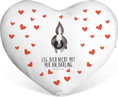 Produktbild von Mr. & Mrs. Panda Dekokissen Stinktier Angriff - Weiß - Geschenk, Drohung, Herzkissen, dekoartikel, Kuschelkissen Herz, Liebeskissen, wütend, Raubtier, Wildtier, Skunk
