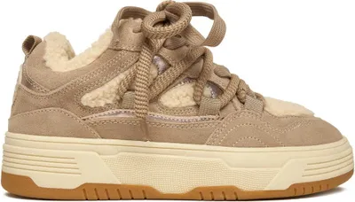 Produktbild von Kaufen Sie den Steve Madden Boomer-F Sand Multi bei Kicksshop. Trendiger beigefarbener Damenschuh mit modernem Design und bequemer Passform.