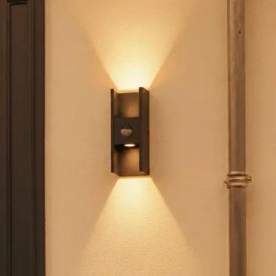 Productafbeelding van Wandspot Flatt zwart met sensor