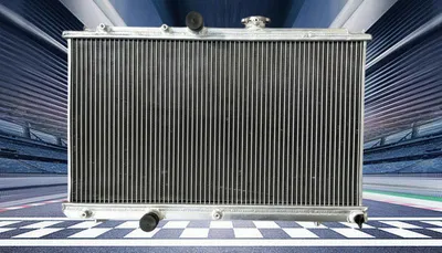 Imagen del producto de Radiador de aluminio con ventilador, compatible con motores de 1.6-1.8L, para una refrigeración óptima del motor