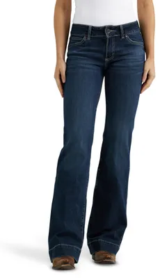 Image de Jean femme Wrangler, coupe rétro Mae, taille moyenne, jambes larges