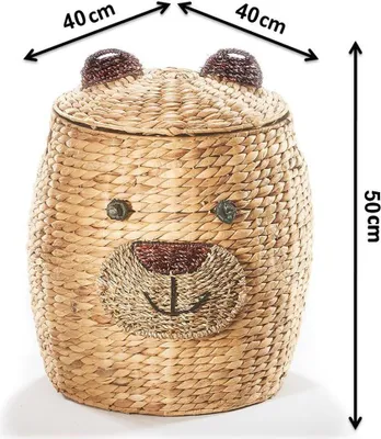 A woven basket shaped like a bear's head, with dimensions indicated by arrows and text.
