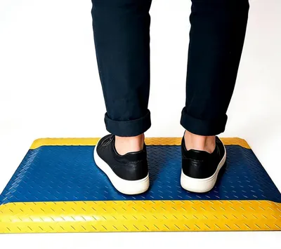 Image de Tapis de travail en caoutchouc antidérapant pour la cuisine et le garage