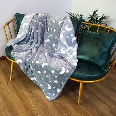 Produktbild von Glow in the Dark Decke Kinder leuchtende Decke Kuscheldecke mit leuchtenden Sternen für Kinder und Erwachsene 150x200cm Grau