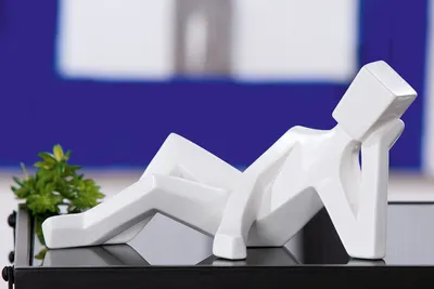 Obrázek produktu pro Gilde figurka, geometrická, "Patras", keramika, bílá,Polyuretan2, d. 11 cm, š. 26 cm, v. 13 cm výška: 13.00 cm šířka: 26.00 cm hloubka: 11.00 cm 34418