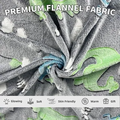 Zdjęcie produktu dla Ibenzoa® Miękki koc polarowy z motywem świecącego w ciemnościach dinozaura – poliester, 130 x 150 cm, koc dla dzieci od 3 roku życia