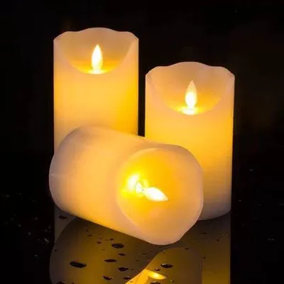 Image de Bougies LED - lot de 3 - minuterie - flamme mobile et vacillante - fonctionnant à piles - couleur crème