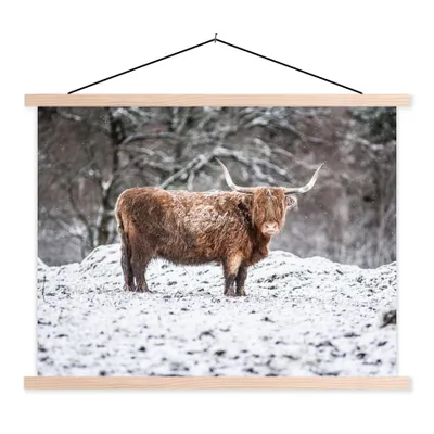 Produktbild von MuchoWow® Textilposter Schottischer Highlander - Baum - Schnee 40x30 cm mit holzfarbenen Rahmen - Bilder