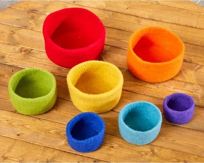 Immagine prodotto di Set di ciotole in feltro per la nidificazione dell'arcobaleno - ciotole sensoriali colorate