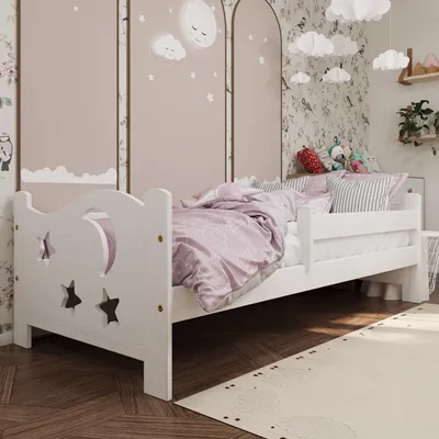 Produktbild von Kinderbett Lili mit Rausfallschutz und Lattenrost | 180x80 cm | Deckweiß | 100% Massivkiefernholz | für Jungen und Mädchen | stabil und bequem