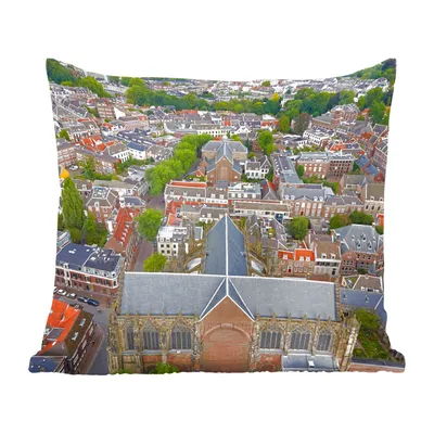 Produktbild von MuchoWow® Zierkissen Sofakissen Wohnzimmer Dekokissen 50x50 cm Utrecht - Luft - Nachmittag - Komfort - Sofakissen