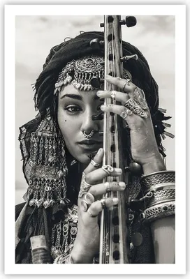 Produktbild von Poster - Poster ohne Rahmen - Frau ethnisch Schmuck - 61x91,5 cm - Wand Bild - Wanddeko - Wandbilder - Kunstposter - Wandposter - Bilder - Kunstdruck - Wanddekoration - Wandbild - P2XPA61x91-5027