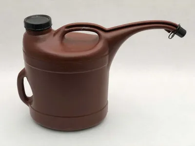 Produktbild von Ölkanne 10 Liter aus ölbeständigem Kunststoff mit Verschlusskappe