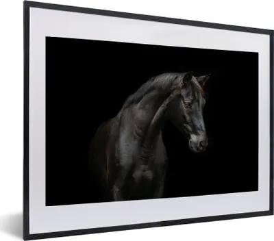 Produktbild von MuchoWow® MuchoWow® Gerahmtes Poster Pferd - Tier - Schwarz 60x40 cm - Poster mit zchwarzem Bilderrahmen - Schlafzimmer - Plakat in Rahmen - Drucken