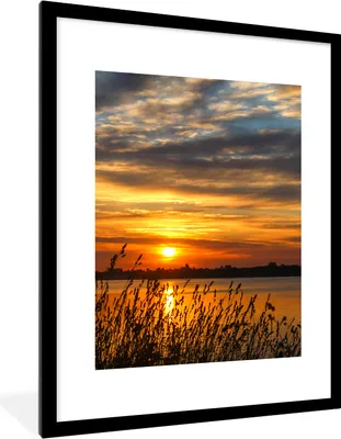 Produktbild von MuchoWow® Gerahmtes Poster Sonnenuntergang - Meer - Horizont - Himmel - Pflanzen 60x80 cm - Poster mit Schwarzem Bilderrahmen Wandposter Rahmen Foto Bilder - Wohnzimmer - Dekorationen - Prämie
