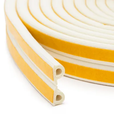 Produktbild von Selbstklebende Tür- und Fensterdichtung auf Rolle – P-Profil – Weiß – 6 Meter (2 × 3 m) – Für Spalten von 2–5,5 mm – EPDM-Kautschuk – Isolierend, witterungs- und UV-beständig – Für Türen und Fenster [11597WH]