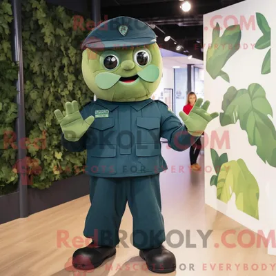 Obrázek produktu pro Postava REDBROKOLY maskota Forest Green Navy Soldier v kostýmu a čelenkách
