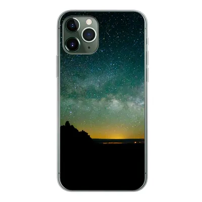 Produktbild von MuchoWow® Handyhülle Schutzhülle Hülle für iPhone 11 Pro Universum - Sternenhimmel - Grün - Jungen - Mädchen - Kinder Silikon Softcase Handy Hülle - Handy