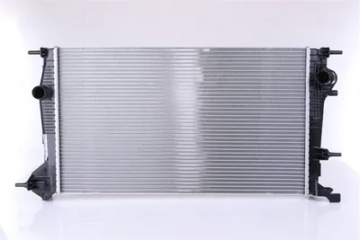Produktbild von NISSENS 637617 Kühler Wasserkühler Motorkühler für RENAULT MEGANE III Grandtour (KZ0/1) Megane III Schrägheck (BZ0/1) MEGANE III Coupe (DZ0/1)