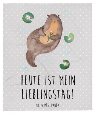 Produktbild von Mr. & Mrs. Panda Kuscheldecke Otter Seerose - Grau Pastell - Geschenk, Seeotter, Tagesdecke, Fluss, Plaid, Decke, Lieblingstag, Wasser, Bettdecke, Sofaüberwurf