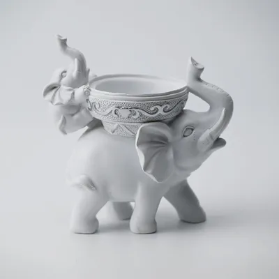 Zdjęcie produktu dla Świecznik na tealight wykonany z żywicy, idealny do dekoracji