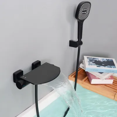 Badkraan mit Handbrause, Wandmontage, Messing, 1-Griff