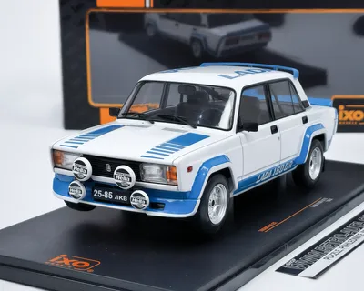 Obrázok produktu pre Lada 2105 VFTS 1983 - Biela/Dekor IXO 1:18