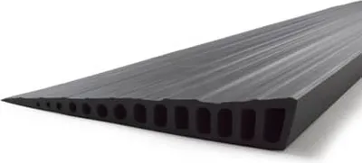 Produktbild von Gummi Türschwellenrampe - 28 mm - 1000 mm - Ohne Klebefläche