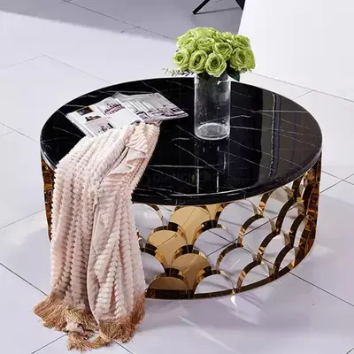 Image de Table basse noire Table de salon DEsigner Table en acier inoxydable Table en or