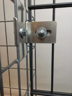 Produktbild von Klammer mit Zaunhalter 5 x 10 cm für Doppelstabmatte, Aluminium