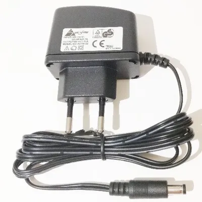 Produktbild von Steckertrafo 100-240V 6V 1.45A Stecker Trafo Flach