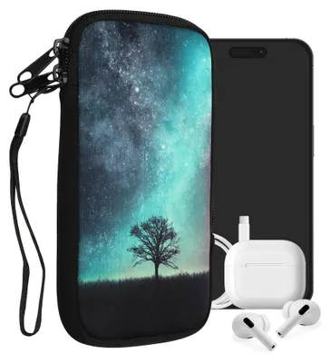 Produktbild von kwmobile Handytasche für Smartphones XXL - 7" - Neopren Handy Tasche Hülle Cover Case Schutzhülle - Galaxie Baum Wiese Blau Grau Schwarz - 17,7 x 8,5