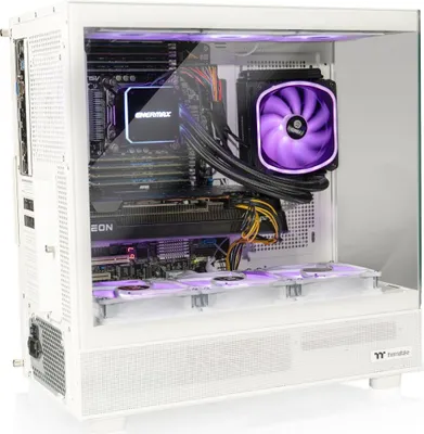 Obrázek produktu pro Herní počítač bílý s procesorem Intel Core i7 7. generace | Nvidia GeForce RTX 5060 8 GB | 32 GB RAM DDR4 | 1 TB SSD | S vodním chlazením | Windows 11 Pro