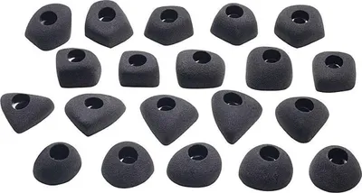 Set von 20 schwarzen Klettergriffen; verschiedene Formen; hergestellt von Ocun; geeignet für Kletterwände.