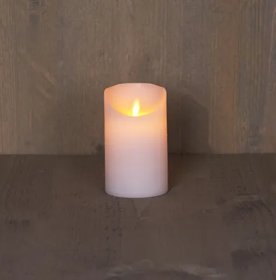 Produktbild von LED Echtwachskerze mit Timer flackender Docht weiß Höhe 12.5cm