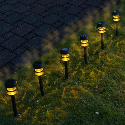 Produktbild von LED Solar Wegleuchten mit Erdspieß - Kunststoff - warmweiße LED - H: 25cm - Lichtsensor - 6er Set