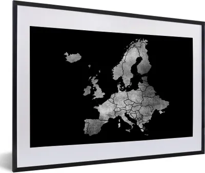 Produktbild von MuchoWow® Gerahmtes Poster Europakarte für einen schwarzen Hintergrund - schwarz und weiß 60x40 cm - Poster mit Schwarzem Bilderrahmen Wandposter Rahmen Foto Bilder - Schlafzimmer - Plakat in Rahmen - Drucken