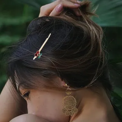Produktbild von Elegante Haarspangen aus einer Legierung mit Strasssteinen, 2 Stück, vielseitig und sicher, modischer Haarschmuck für Damen im Alltag und auf Partys