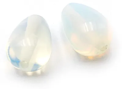 Produktbild von Vintageparts Opalite Perlen Tropfen weiß 15x10mm, 2 Stück
