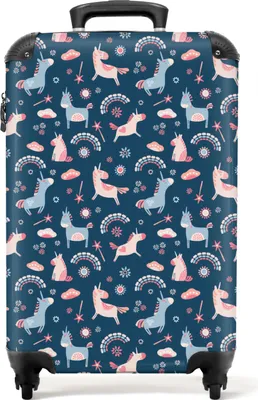 Produktbild von NoBoringSuitcases.com - Kinderkoffer Prinzessin - Passt in 55x40x20 cm und 55x35x25 cm - Reisekoffer Hartschalenkoffer - Handgepäckkoffer Kinder - Reisebedarf - Reisegeschenk - Trolley auf Rädern - Reisekoffer mit Rädern - Rollkoffer - Kindertrolley MädchenHandgepäck Koffer 55x35x20 cm, 36L,