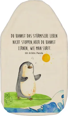Produktbild von Mr. & Mrs. Panda Wärmflasche Pinguin Surfer - Weiß - Geschenk, Wärmekissen, mit Bezug, Hawaii, Urlaub, Wärmflaschen, Optimistisch, wärmebeutel, Motiviert, Flauschige