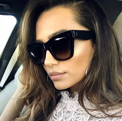 Produktbild von Damen-Sonnenbrille im Vintage-Stil, schwarz, Kunststoffrahmen, UV-400-Schutz