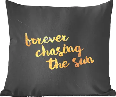 Produktbild von MuchoWow® Zierkissen Sofakissen Wohnzimmer Dekokissen 50x50 cm Zitat - Sonne - Gold - Schwarz - Komfort - Sofakissen