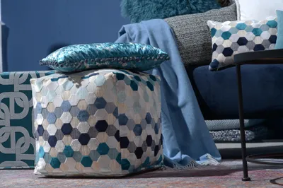 Produktbild von H.O.C.K. Blue Moon Bean Cube Pouf 40x40x40cm dots blue col. 538