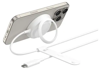 Productafbeelding van Belkin UltraCharge draadloze oplader Qi2, 25W, met netadapter, wit, modelnummer WIA014kqWH