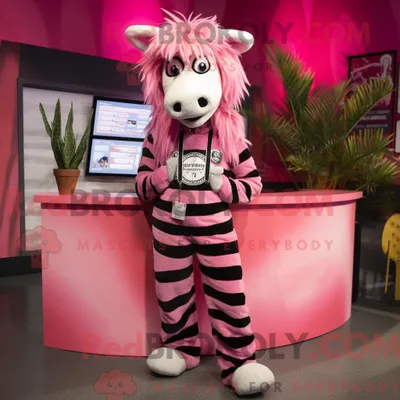 Produktbild von Maskottchencharakter REDBROKOLY eines rosa Zebras mit Overall und Halskette