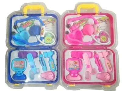 Produktbild von Kindersicheres Doktor-Set für Rollenspiele mit Koffer, Stethoskop, Spritze, Thermometer und Spielzeug-Röntgengerät