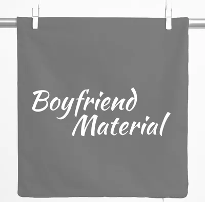 Produktbild von Huuraa Kissenbezug Boyfriend Material Schriftzug 40x40cm Steel Grey Baumwolle Dekokissenbezug Geschenkidee